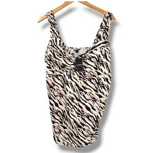 New Torrid 2X Studio Knit Sweetheart Twist Crop Top Pristine‎ Stripe Size 18-20